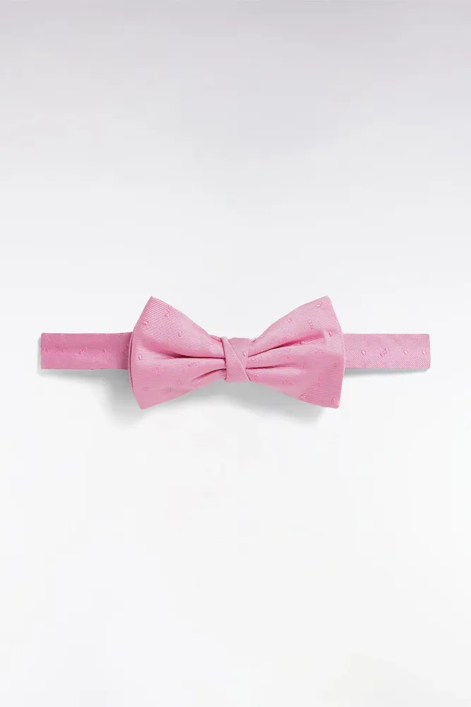 Noeud papillon en soie rose à micromotifs