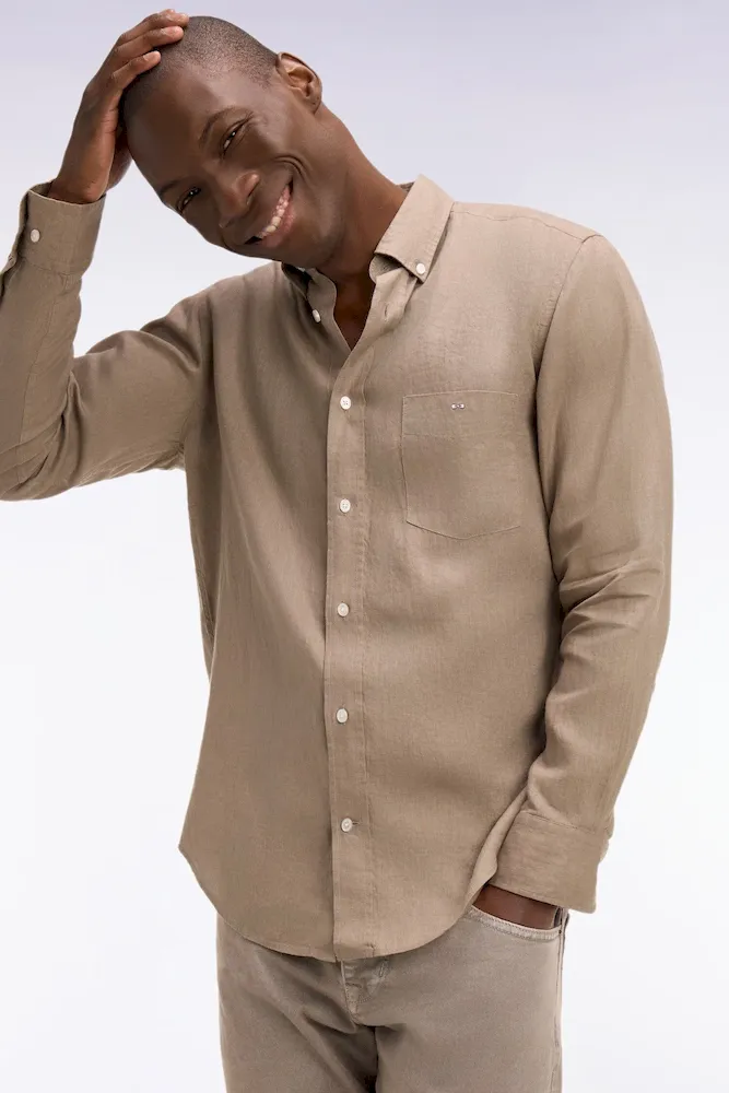 Chemise en lin beige coupe droite