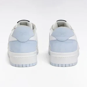 Alternative view of Sneakers bicolores en cuir lisse blanc et cuir suédé bleu ciel