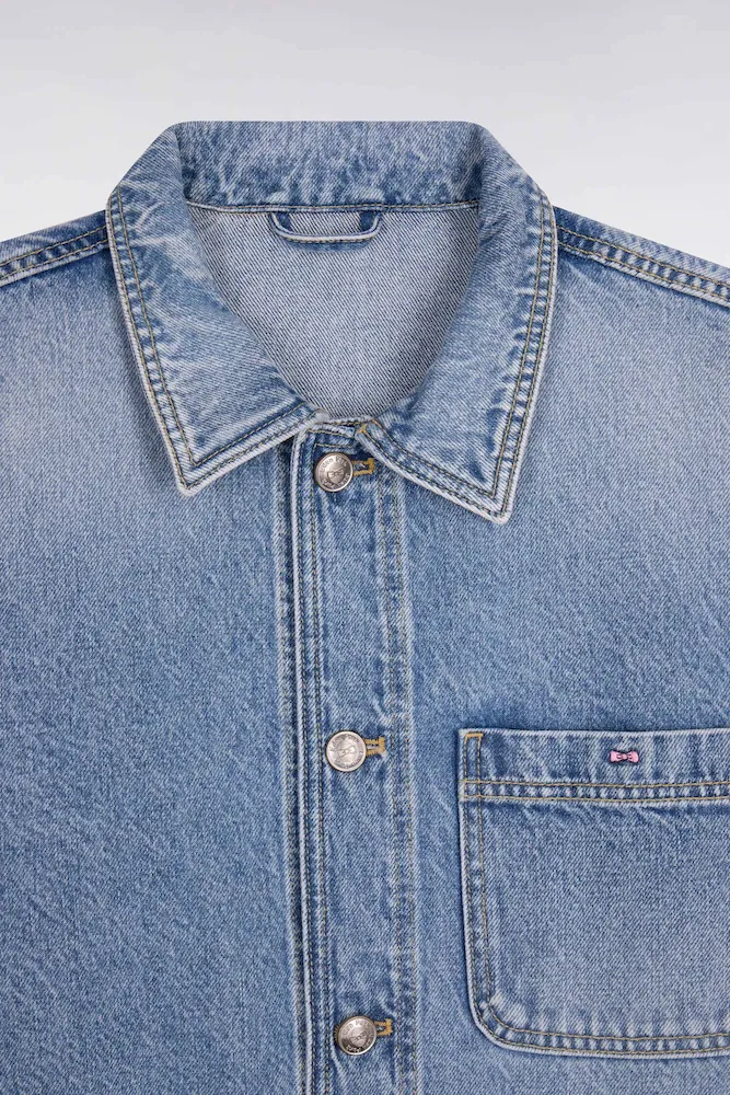 Surchemise en denim bleu délavé – Bild 6