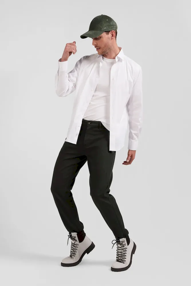 Pantalon chino en piqué de coton stretch et modal kaki coupe Regular – Bild 3