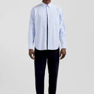 Chemise en velours côtelé uni ciel col boutonné et poche poitrine coupe Regular