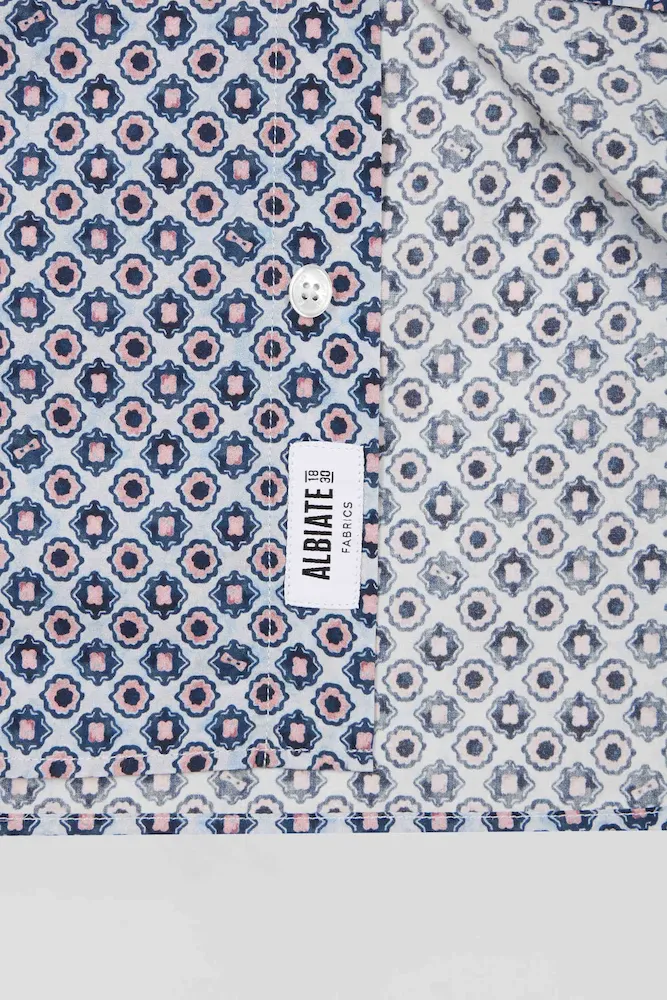Chemise en coton à micro-motifs ciel coupe Slim – Bild 8