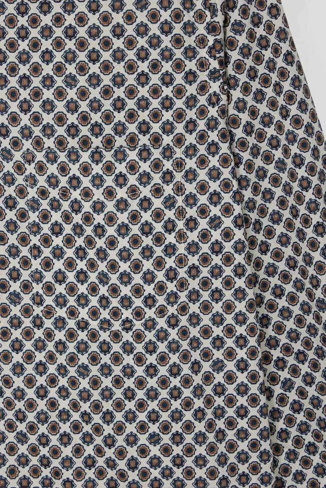 Chemise en coton à micro-motifs écru coupe Slim – Bild 4