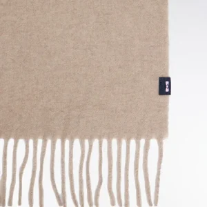 Alternative view of Écharpe frangée en laine vierge beige