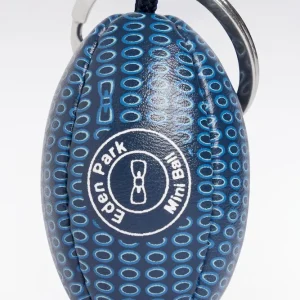 Alternative view of Porte-clés ballon de rugby à micro-motifs marine