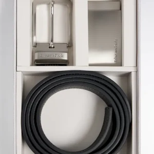 Alternative view of Coffret ceinture en cuir réversible et boucles en métal argenté