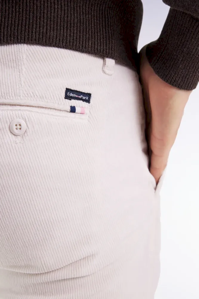 Pantalon chino sans plis en velours stretch écru – Bild 4