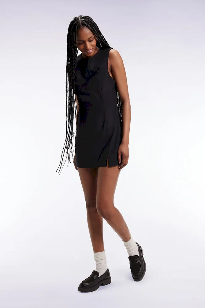 Robe sans manches en laine vierge stretch noire