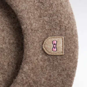 Alternative view of Béret uni en laine vierge beige