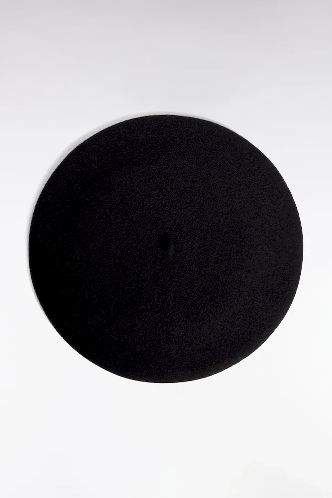 Béret uni en laine vierge noir