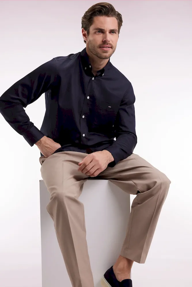 Chemise en coton piqué marine coupe droite