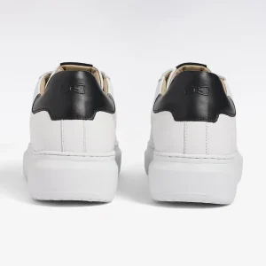 Alternative view of Baskets basses en cuir blanc