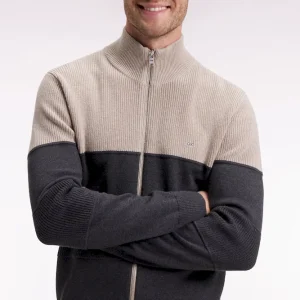 Cardigan zippé en coton bicolore beige et gris coupe droite