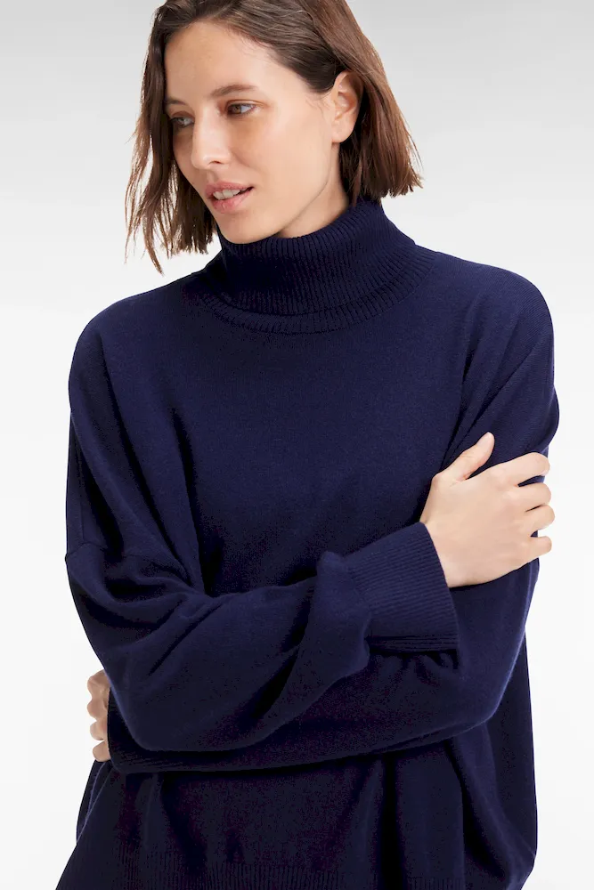 Pull à col roulé en laine et cachemire marine coupe Relaxed