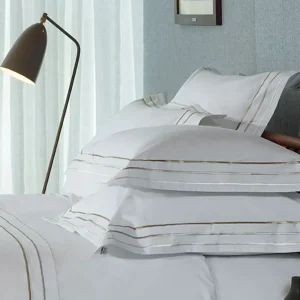 2 taies d'oreiller rectangulaires blanc et doré - Avec toi et les bleus