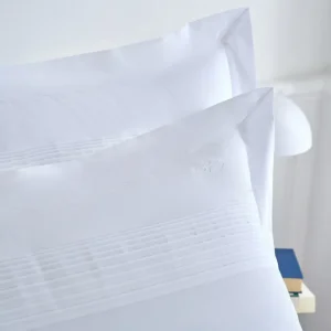 Alternative view of Lot de taies d'oreillers carrées en percale de coton blanche